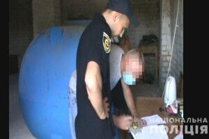На Рівненщині виявили підпільну АЗС, яка забруднювала довкілля (Фото)