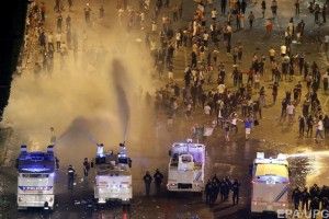 У Франції святкування перемоги на ЧС з футболу переросло в масові заворушення