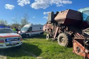 Комбайн травмував на смерть чоловіка на Рівненщині (Фото 18+)