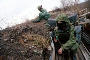 «Вмикни Васю», зламай руку: рідні радять окупантам, як повернутися додому з війни (Аудіо)