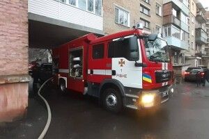 У Рівному бійці ДСНС відбили в червоного півня трикімнатну квартиру (фото)