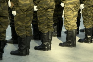 Російських окупантів нагороджують відзнаками для ветеранів Другої світової війни