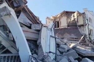 Наслідки обстрілу Одещини: ракети влучили в житловий район, поранено дівчину (Відео)