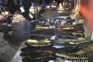 У Рівному поліцейські вилучили понад 10 тисяч одиниць зброї та боєприпасів!