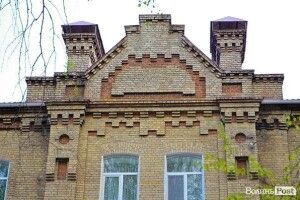Повітряне командування «Захід» запевняє в обласному центрі, що казарма на вул. Привокзальній не має історичної цінності