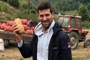 Перша ракетка світу збирав у селі... картоплю! (Фото)