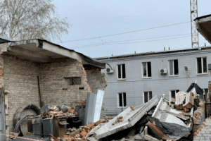 Війська рф обстріляли з «Ураганів» завод у Харкові