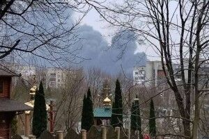 У Львові внаслідок обстрілу є постраждалі. Містян просять не виходити з укриттів (Відео)