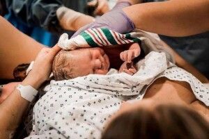 Пологи на швидкості: як волинська «екстренка» приймала малюків у дорозі