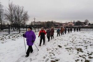 Пенсіонерки з Турійська створили клуб «Відчайдух» і практикують скандинавську ходьбу (Відео)