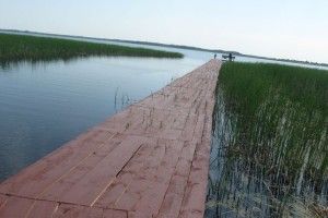 На озері Волянському зробили найдовший пірс на Волині