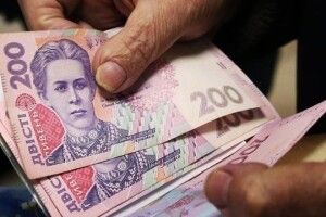 Кожен п’ятий українець отримує зарплату менше мінімальної 
