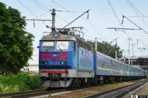 На двох станціях скасували посадку на ковельські поїзди