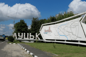 Жителям прилеглих сіл буде зручніше: у Луцькій громаді збільшили перелік автобусних зупинок