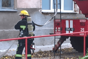 У центрі Луцька пожежа в житловому будинку (Фото)