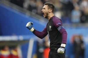 Голкіпера збірної Франції Уго Льоріса злапали у Лондоні напідпитку за кермом