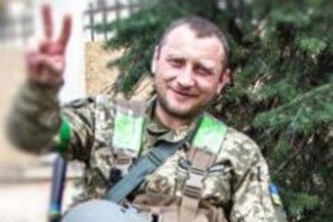 Втратив ногу  під Іловайськом:  воїн управляє БМП за допомогою милиці