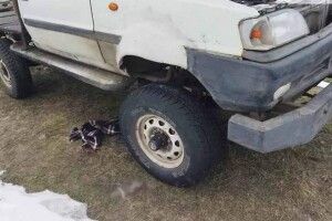 Жахливе саморобне авто продається в Рівному