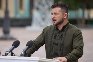 «Він майорітиме на всій суверенній території»: Зеленський привітав українців із Днем Державного Прапора (Відео)