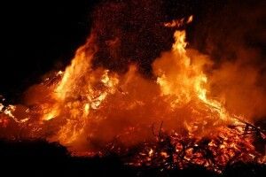 Під час пожежі на Старовижівщині господар попік обличчя