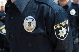 Правоохоронці затримали сімейного дебошира, бо побив поліцейського