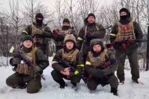 «Мирне небо ми забезпечимо»: військові зворушливо привітали жінок зі святом (Відео)