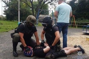 Поліція викрила лучанина, який реалізовував відео порнографічного характеру
