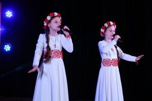 Сестрички-близнята привезли на Володимирщину перемоги з престижних фестивалів