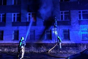 У Рівному сталася пожежа в адміністративній будівлі