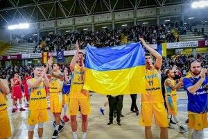 Українські баскетболісти записали звернення проти війни (Відео)