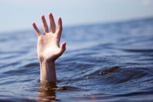 На Теремнівських ставках у Луцьку водолази шукають потопельника