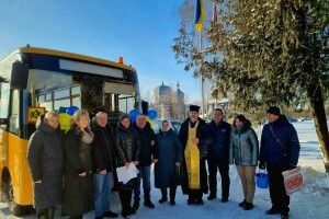 Учнів одного з сіл Волині тепер перевозитиме спеціалізований автобус (Фото)