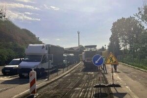 Водіїв попередили про реверсний рух через пункт пропуску «Устилуг» 