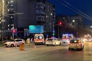 У Луцьку водій збив 18-річного мотоцикліста, покинув авто й утік  