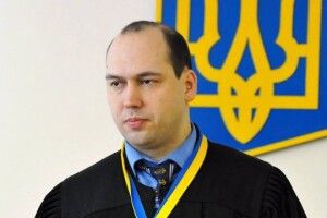 Запобіжний захід Порошенку у Печерському суді обиратиме суддя Вовк