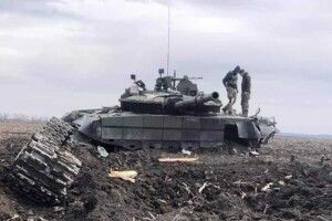 Українські воїни відбили велику атаку ворога: знищили сотню росіян та багато техніки