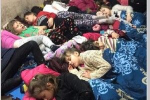 Щосекунди одна українська дитина стає біженцем