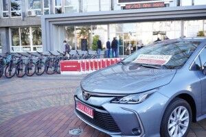 Вакцинувався - отримав автомобіль: як в українському місті заохочують робити щеплення