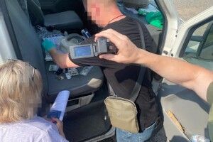 У 26 років волинянка навчилася заробляти на ухилянтах. Її піймали на гарячому 