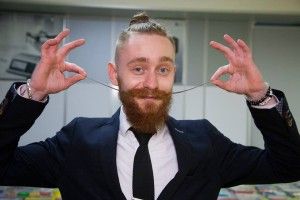 Хто в Україні має найдовші вуса?