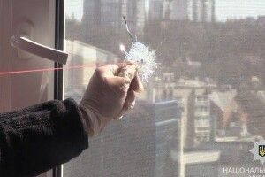 Ото розважився:  у Києві чоловік влаштував стрілянину по вікнах будинків