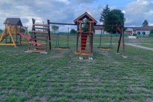 У громаді на Волині облаштовують паркову зону для дітей і дорослих (Фото)