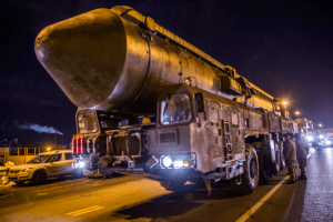 росія може завдати ядерного удару по Україні, якщо провалиться на Донбасі, – CNBC