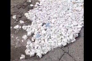 У Запоріжжі ями на дорогах засипають зліпками щелеп