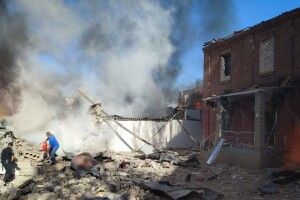 Російська ракета поцілила в адмінбудівлю в Кривому Розі, є загиблі. Оновлено