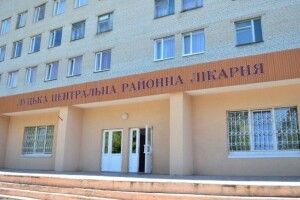 Районні лікарні перебувають на межі банкрутства, бо мають борги по зарплаті