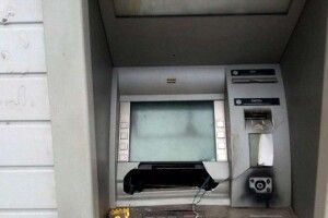 На Житомирщині грабіжники викрали з банкомату півмільйона