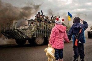 Школярі на Донбасі знімають розтяжки й професійно поводяться з мінами