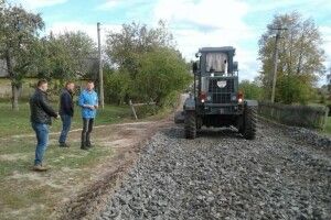 У Залаззі розпочато поточні ремонти доріг