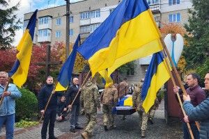 Із загиблим Воїном у Ковелі попрощались в храмі, який він зводив